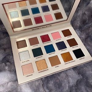 Nabla - Secret Palette - Lightly Swatched